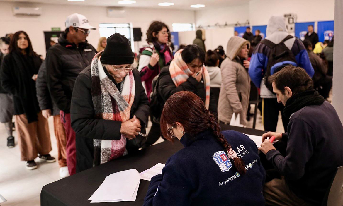 empty alt
